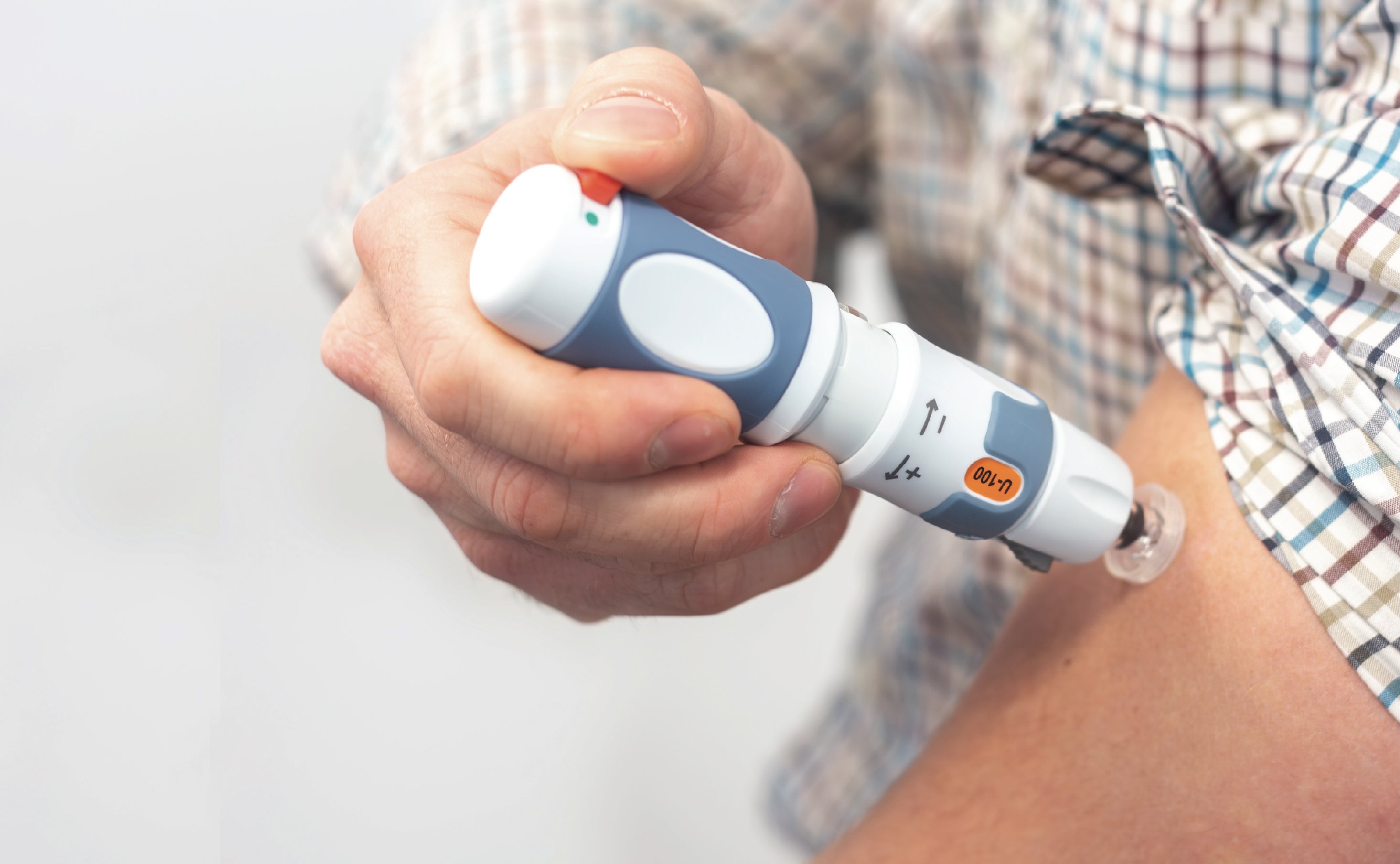 Load video: Administering insulin with the InsuJet™